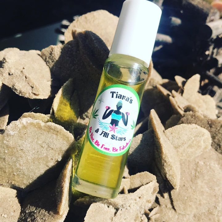 10ml Pain Relief Rubbing Oil in a convenient rollerball bottle