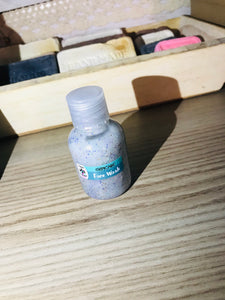 30ml exfoliating gel with tea tree and rose