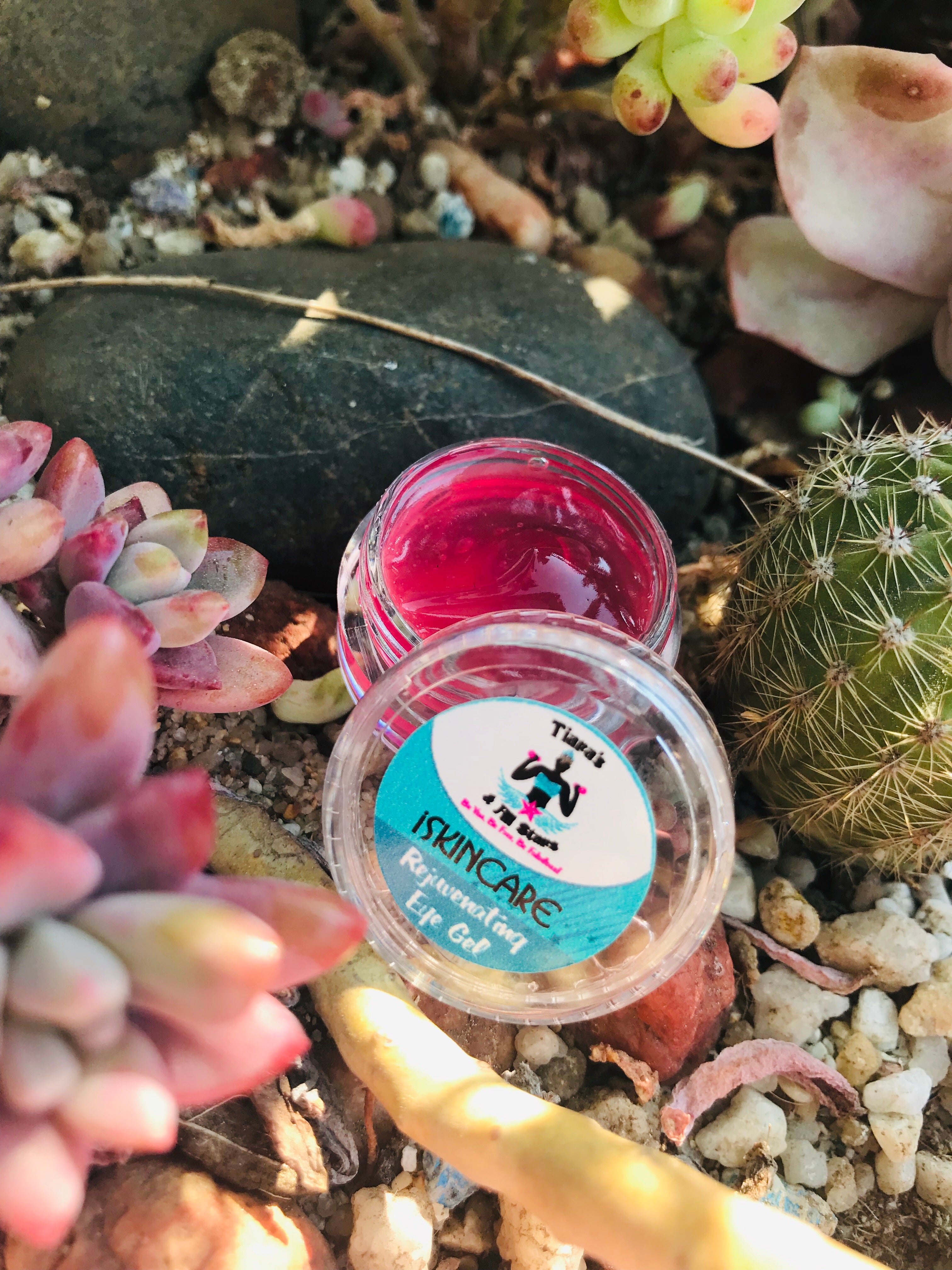 5ml Rejuvenating Eye Gel with Hyaluronic Acid, beetroot and raspberry powder.