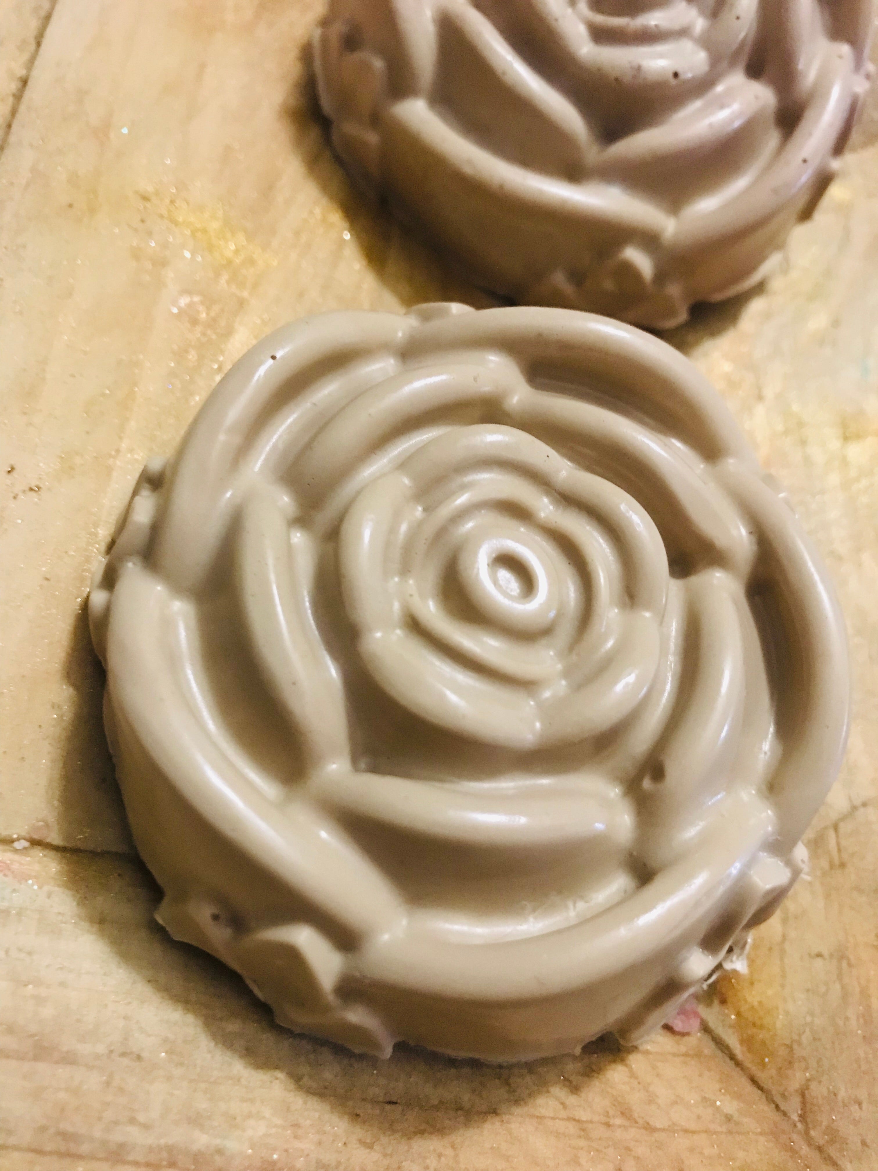 Rose shaped loofah champagne soap