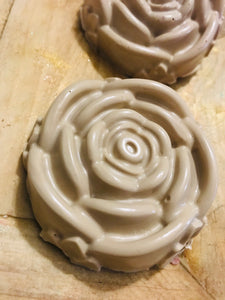 Rose shaped loofah champagne soap