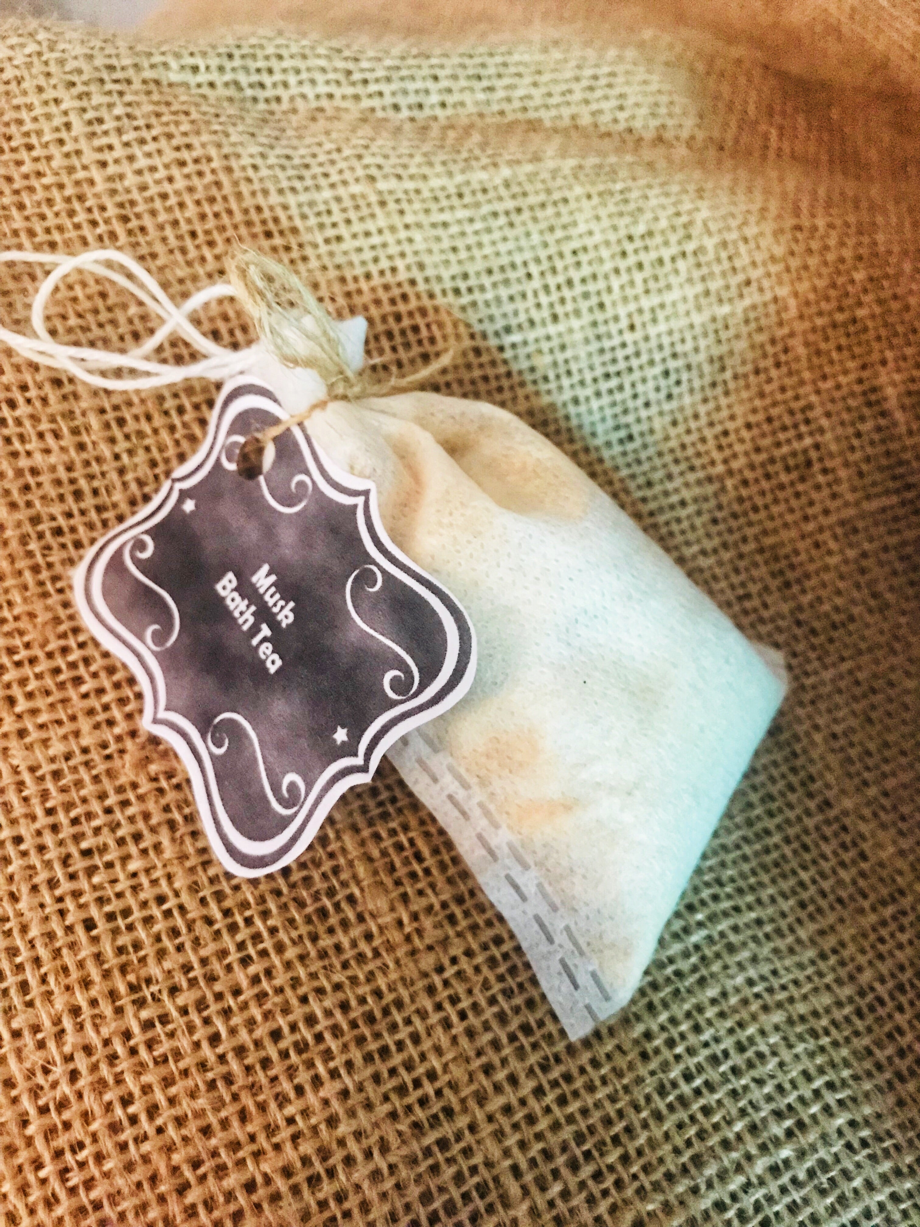 Bath tea for a milky and silky smooth bath