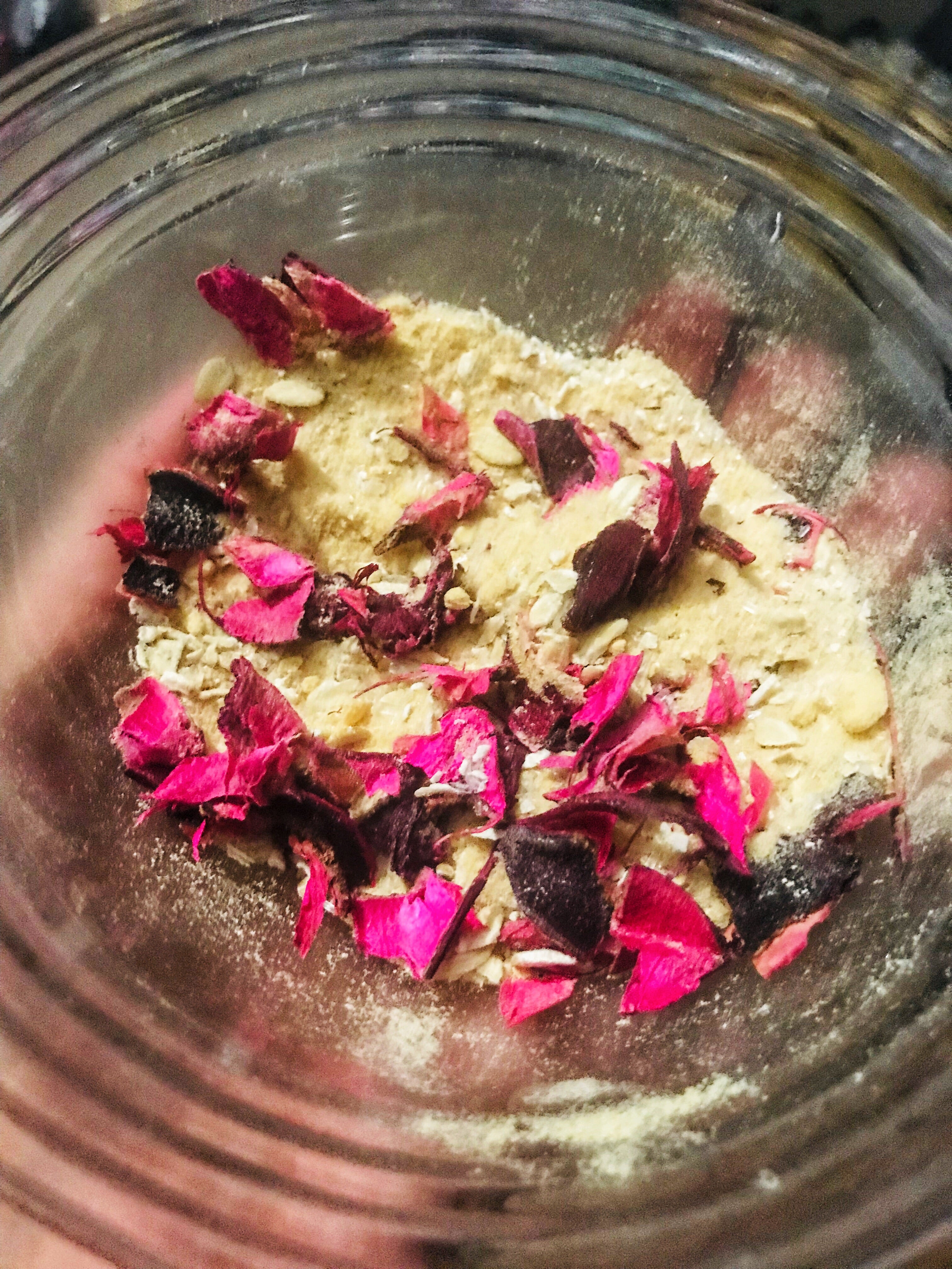 Bath tea for a milky and silky smooth bath