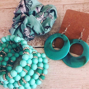 Set of scrunchie, bracelet and earrings