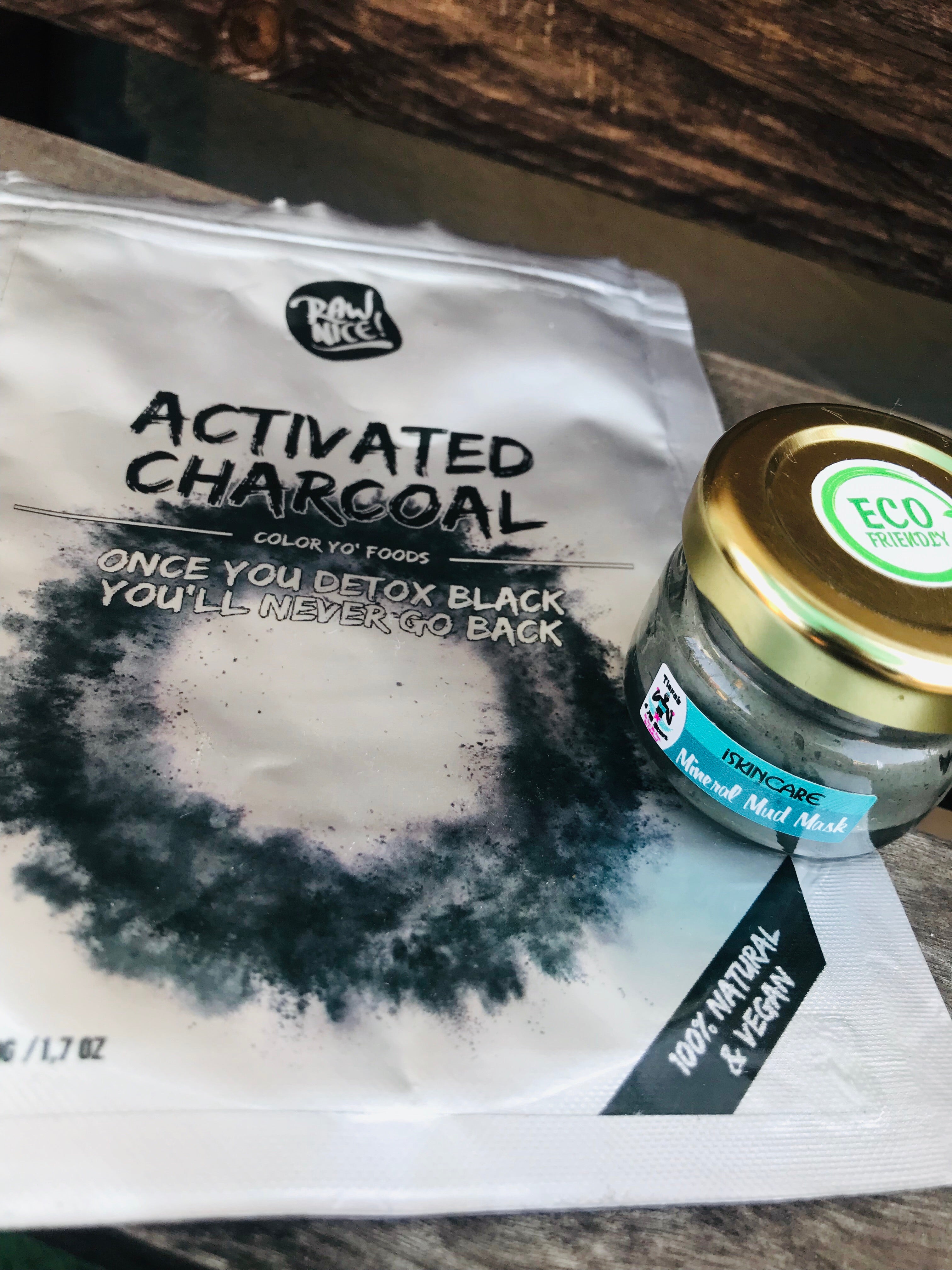 35ml Glass Jar Mineral Mud mask with blue spirulina, multani mitti and imported charcoal