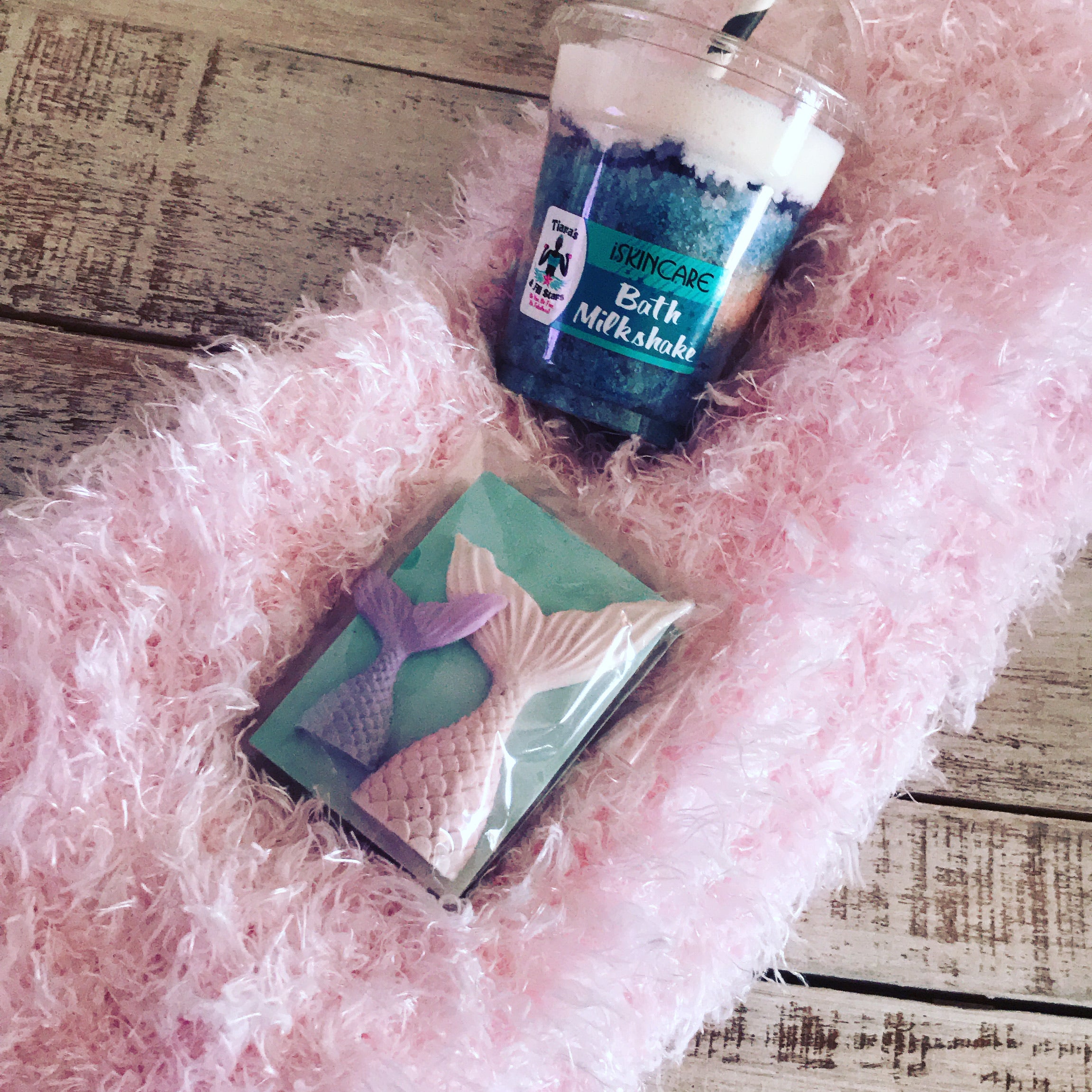 Bath milkshake, scarf and mermaid soap bar