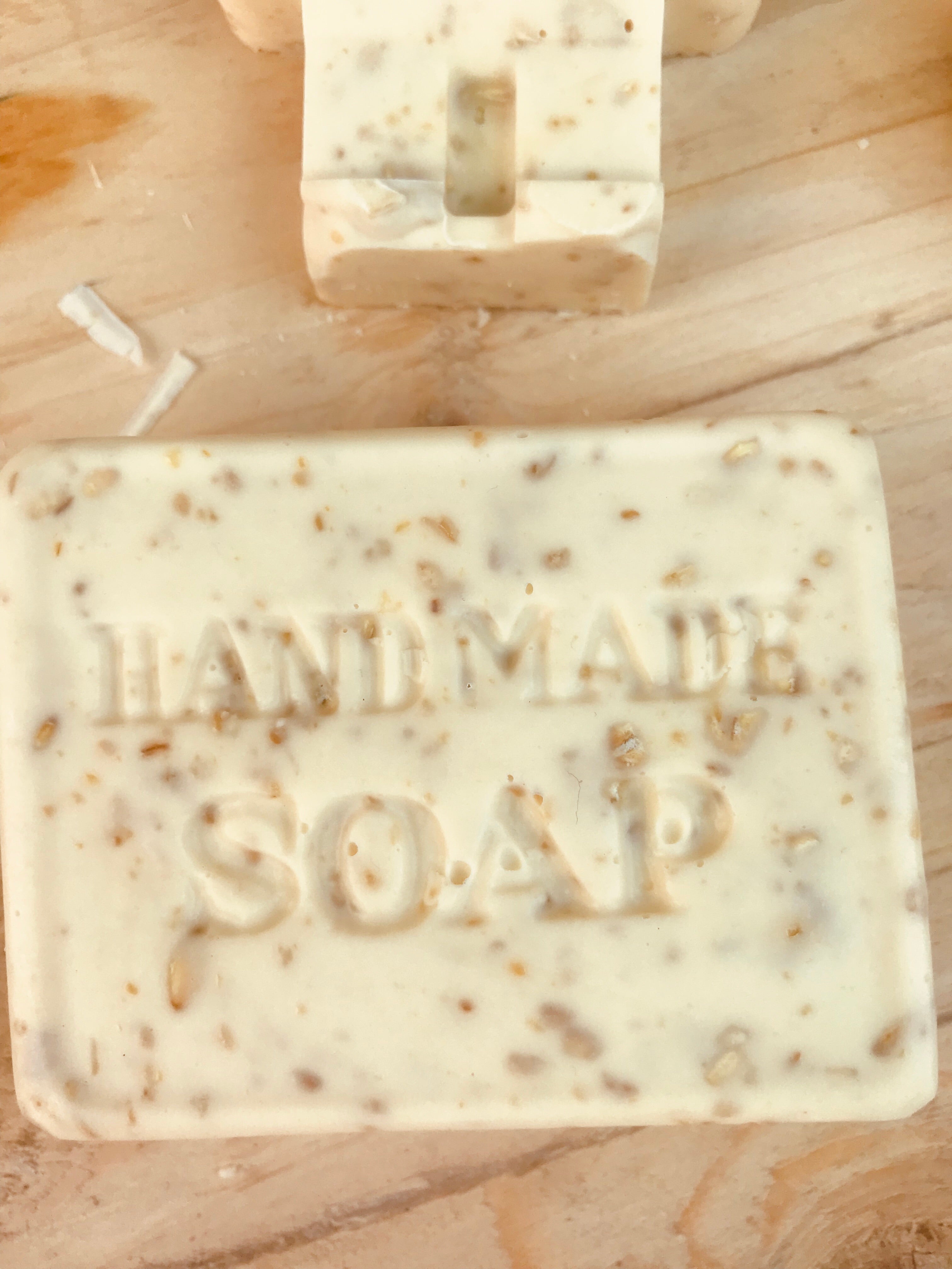 Handmade 100g honey and oats soap