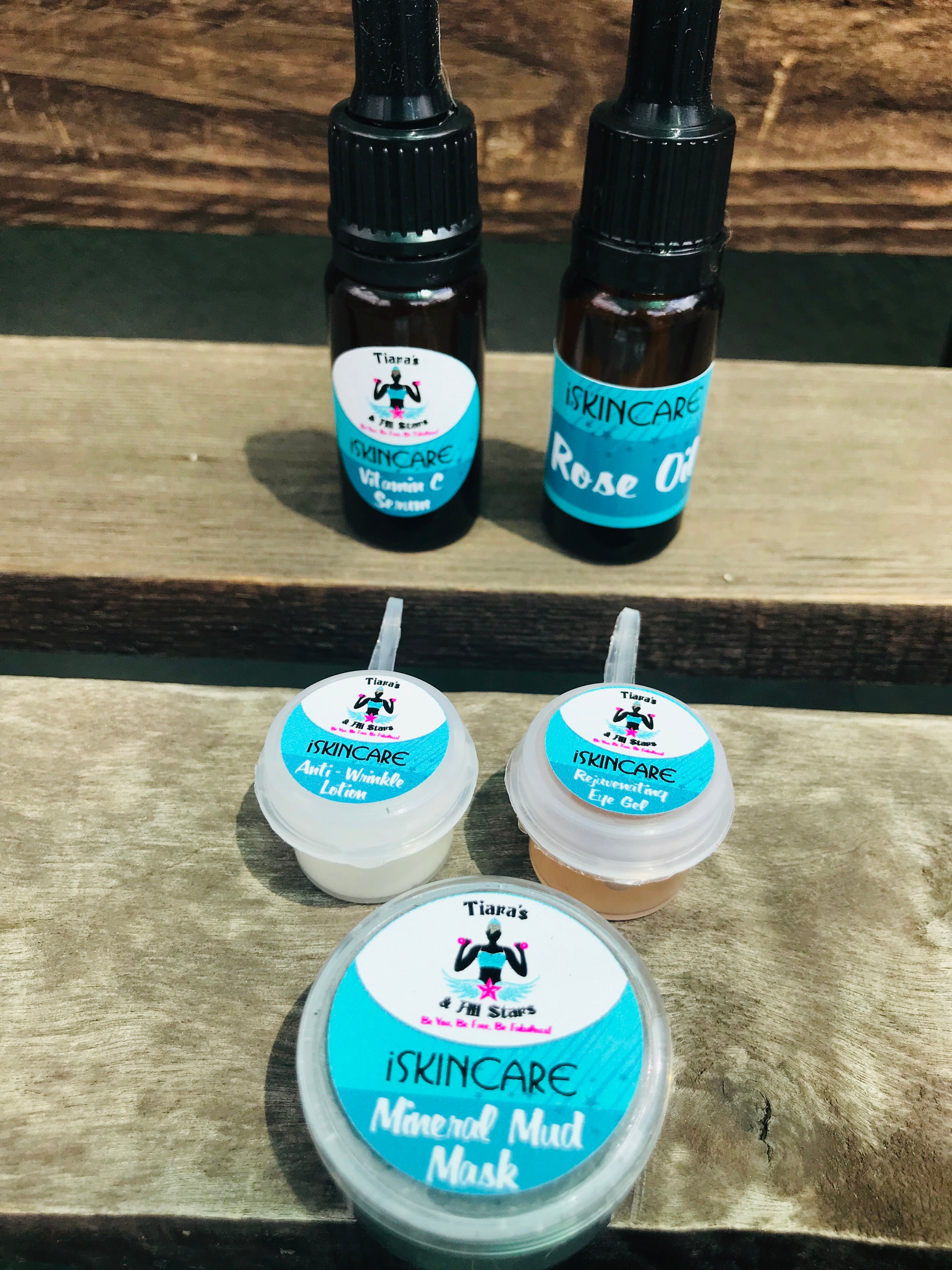 10ml Vitamin C serum, 10ml Rose Oil. 5ml Anti wrinkle, 5ml Eye Gel and 10ml Mineral Mud Mask
