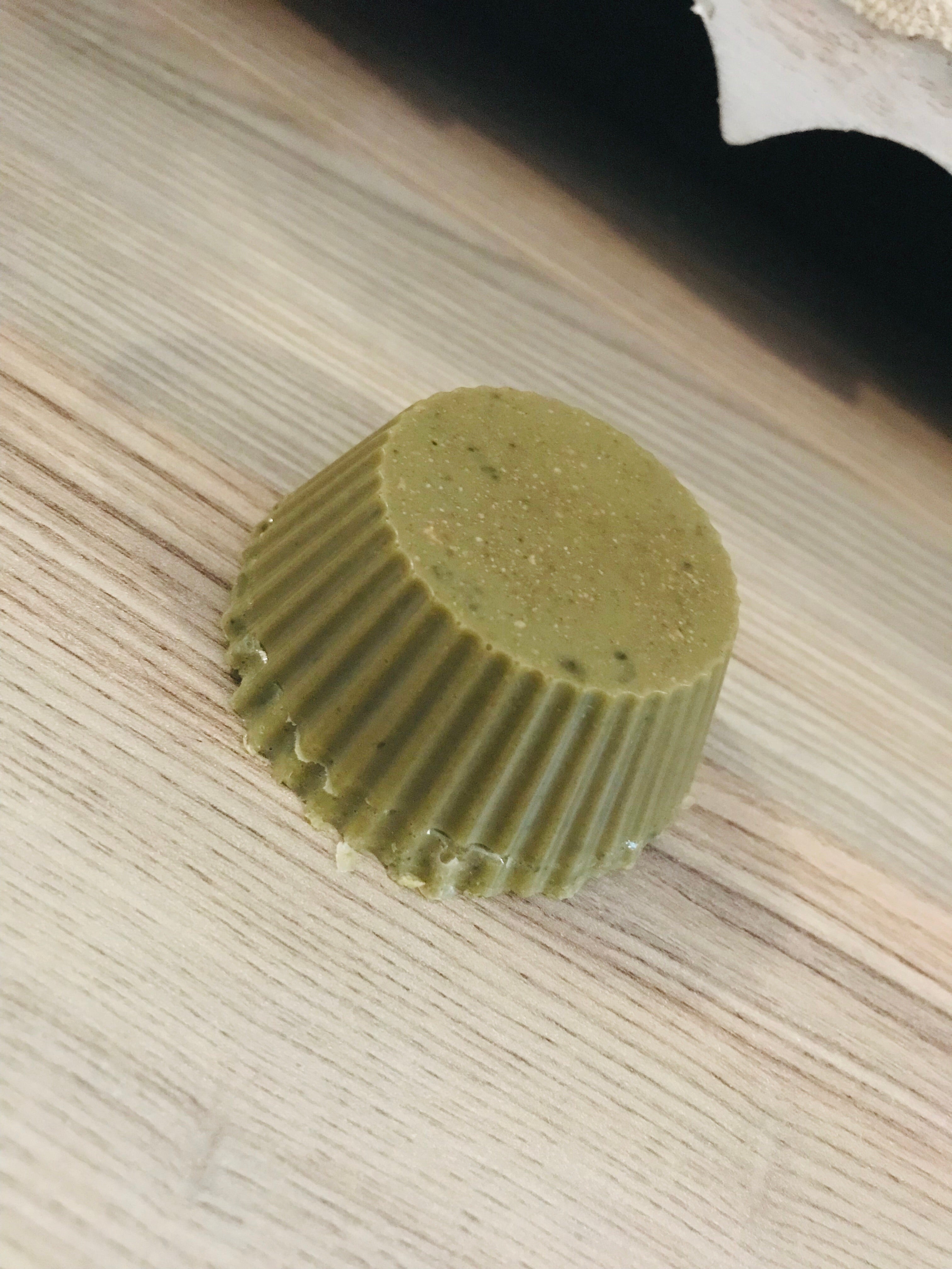 Shampoo bar with bentonite clay, bergamot, grapefruit and lemon essential oil