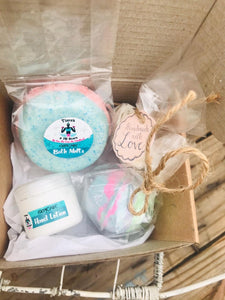 Teachers box of bath spoils