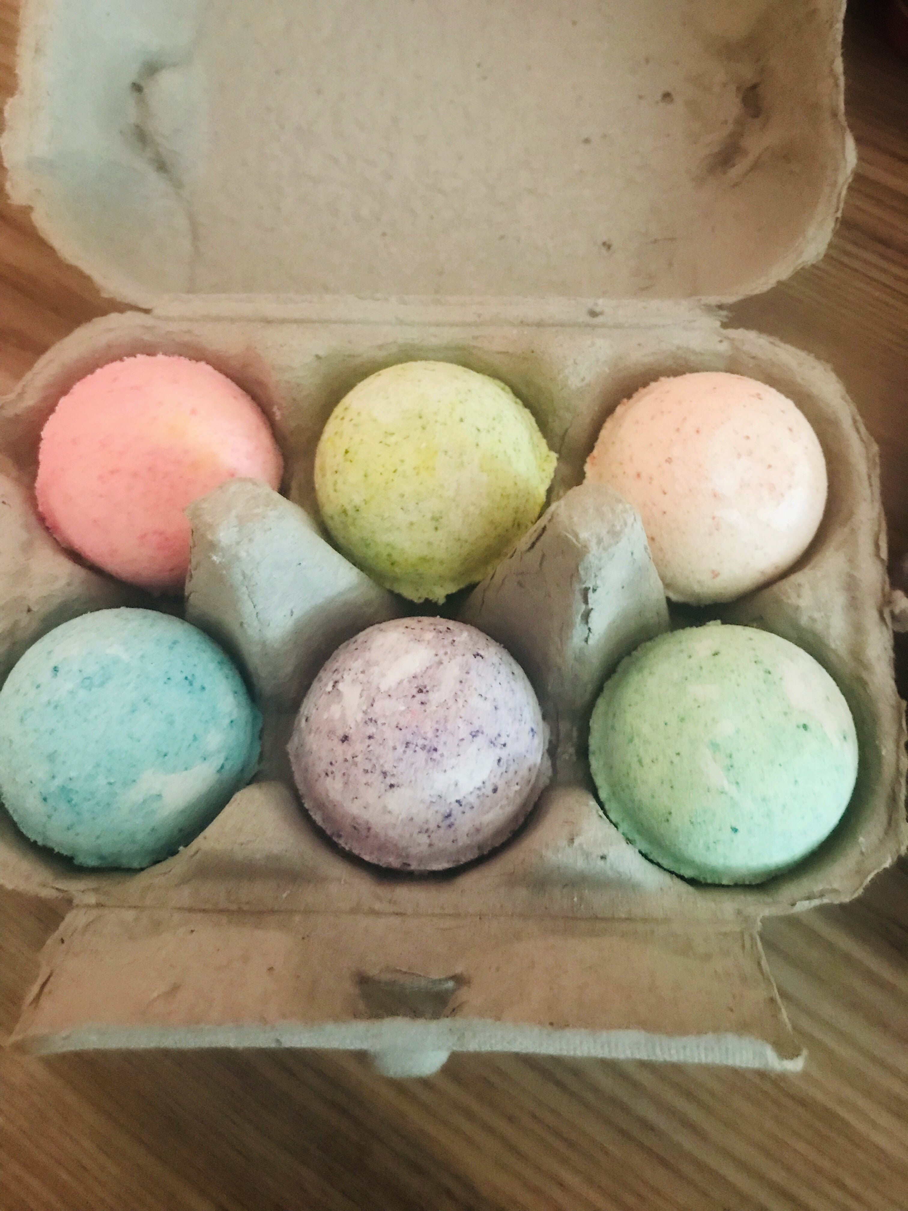 Mini bomb set of 6 different mini bath bombs