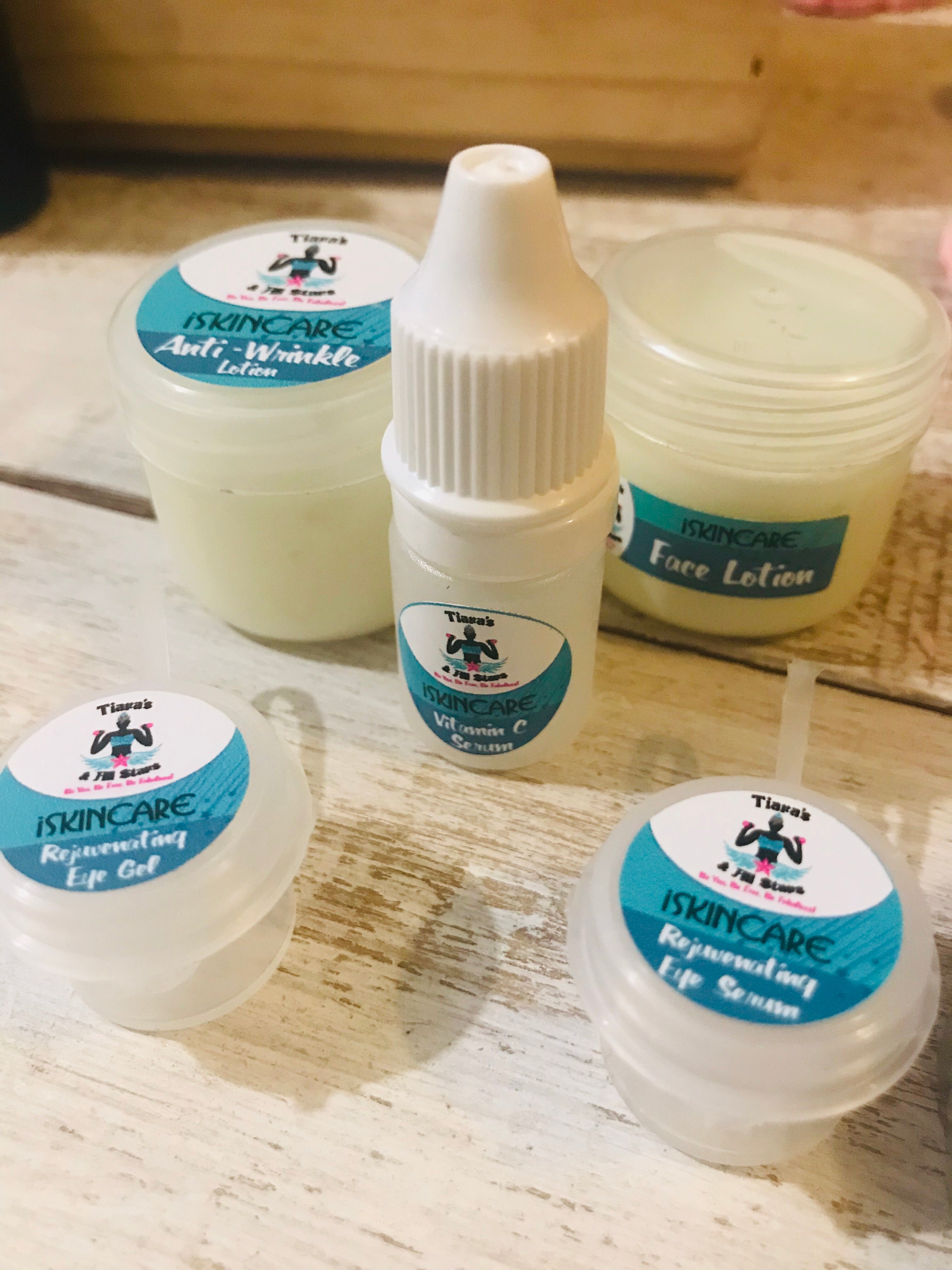 5ml Vitamin C Serum, 5ml Rejuvenating eye serum, 5ml rejuvenating eye gel. 25ml Anti wrinkle and 25ml day lotion